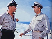 「眼下の敵」　クルト・ユルゲンス（左）とロバート・ミッチャム