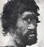 一つ目の巨人はイタリア・レスリング界のウンベルト・シルヴェストリが演じた