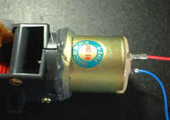 RE-280をホットボンドで固定