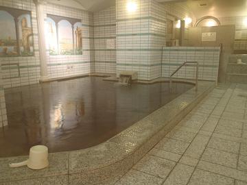 大浴場メイン浴槽の写真